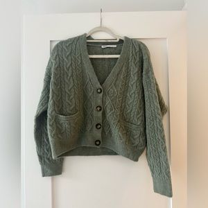 Green cable knot Zara sweater, size M